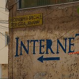 22 co 3 sklep w albanii to cafe internet